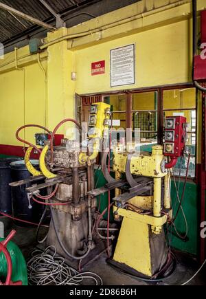 Vinyl Records pressing Plant, Tuff Gong Recording Studios, Kingston, paroisse de Saint Andrew, Jamaïque Banque D'Images