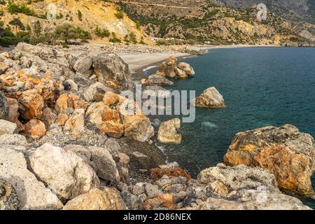 Felsen am Strand von Sougia im Süden von Kreta, Griechenland, Europa | rochers à la plage de Sougia, Crète, Grèce, Europe Banque D'Images