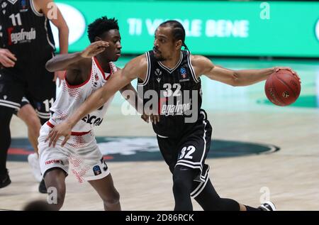 Bologne, Italie. 21 octobre 2020. 21/10/2020 - Vince Hunter de Virtus Segafredo Bologna pendant le match Eurocup Virtus Segafredo Bologna vs Monaco - photo Michele Nucci /LM crédit: Michele Nucci/LPS/ZUMA Wire/Alay Live News Banque D'Images