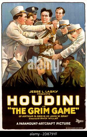 Affiche de cinéma vintage « The Grim Game », avec Harry Houdini. Un film américain de drame silencieux réalisé en 1919 par Irvin Willat. Banque D'Images