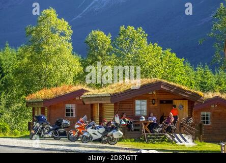 Réunion Biker, cabines de camping, Tafjord, Møre og Romsdal, Norvège, Scandinavie, Europe, voyage aventure, tourisme, Hurtigruten, voyage Hurtigruten, croisière, Banque D'Images