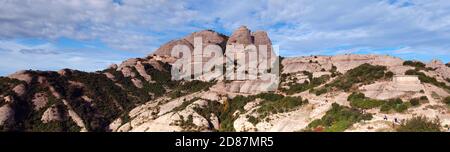 Les célèbres montagnes de la chaîne de Monserrat en Espagne Banque D'Images