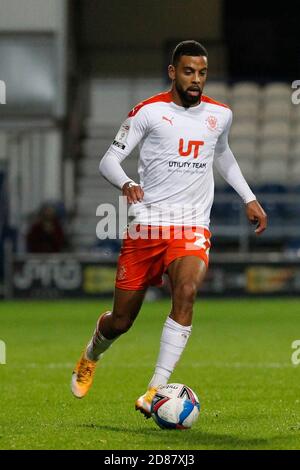 Kingston, Royaume-Uni. 27 octobre 2020. CJ Hamilton de Blackpool lors du match EFL Sky Bet League 1 entre AFC Wimbledon et Blackpool au Kiyan Prince Foundation Stadium, Kingston, Angleterre, le 27 octobre 2020. Photo de Carlton Myrie. Utilisation éditoriale uniquement, licence requise pour une utilisation commerciale. Aucune utilisation dans les Paris, les jeux ou les publications d'un seul club/ligue/joueur. Crédit : UK Sports pics Ltd/Alay Live News Banque D'Images