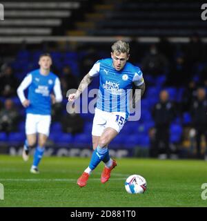 Peterborough, Cambridgeshire, Royaume-Uni. 27 octobre 2020. Peterbourauges Sammie Szmodics lors du match de la Sky Bet League 1 entre Peterborough et Burton Albion à London Road, Peterborough, le mardi 27 octobre 2020. (Credit: Ben Pooley | MI News) Credit: MI News & Sport /Alay Live News Banque D'Images