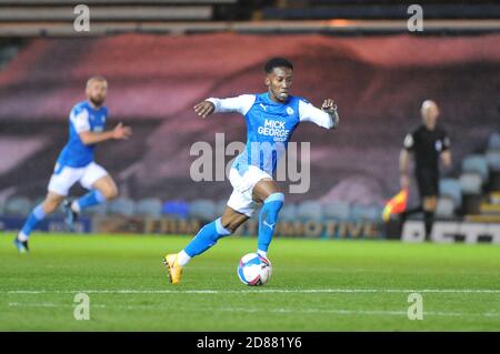 Peterborough, Cambridgeshire, Royaume-Uni. 27 octobre 2020. Peterbourauges Sirki Dembele lors du match Sky Bet League 1 entre Peterborough et Burton Albion à London Road, Peterborough, le mardi 27 octobre 2020. (Credit: Ben Pooley | MI News) Credit: MI News & Sport /Alay Live News Banque D'Images