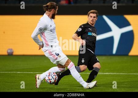 Monchengladbach, Allemagne. 27 octobre 2020. <b lors du match de l'UEFA Champions League entre Borussia Monchengladbach et le Real Madrid au Borussia-Park le 27 octobre 2020 à Monchengladbach, Espagne. Crédit : Dax Images/Alamy Live News Banque D'Images