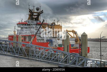 RRS David Attenborough revient à Cammell Lairds Banque D'Images