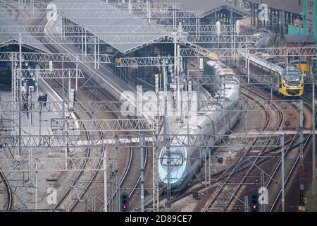 Train à grande vitesse Pendolino à Gdansk, Pologne. 26 octobre 2020 © Wojciech Strozyk / Alamy stock photo Banque D'Images