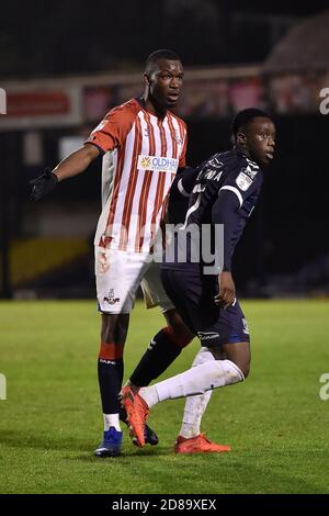 Southend, Royaume-Uni. 27 octobre 2020. SOUTHEND ON SEA, 27 OCTOBRE. Brice Ntambwe d'Oldham Athletic lors du match Sky Bet League 2 entre Southend United et Oldham Athletic à Roots Hall, Southend, le mardi 27 octobre 2020. (Credit: Eddie Garvey | MI News) Credit: MI News & Sport /Alay Live News Banque D'Images