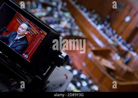 Tokyo, Japon. 28 octobre 2020. Yoshihide Suga lors d'une séance de questions sur le discours-programme du premier ministre lors d'une séance plénière à la Chambre basse du Parlement. Tokyo, 10/28/2020 | utilisation dans le monde crédit : dpa/Alamy Live News Banque D'Images