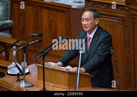 Tokyo, Japon. 28 octobre 2020. Yoshihide Suga lors d'une séance de questions sur le discours-programme du premier ministre lors d'une séance plénière à la Chambre basse du Parlement. Tokyo, 10/28/2020 | utilisation dans le monde crédit : dpa/Alamy Live News Banque D'Images