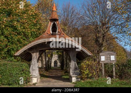 Le Lychgate à l'église de Sainte Marie et Saint Pierre, Kelsale. Suffolk, Angleterre Banque D'Images