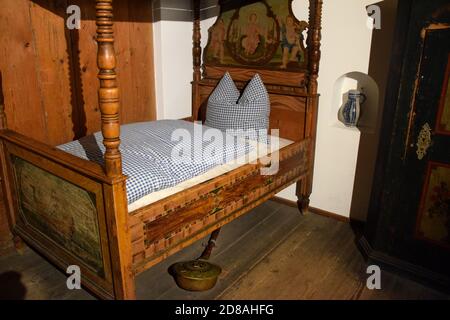 Intérieur des maisons historiques de la Fuggerei à Augsbourg, Bavière, Allemagne Banque D'Images