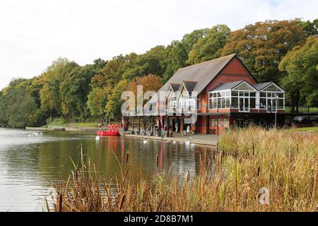 Lakeside Cafe and Bistro, Princes Avenue, Llandrindod Wells, Radnorshire, Powys, pays de Galles, Grande-Bretagne, Royaume-Uni, Royaume-Uni, Europe Banque D'Images