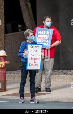 Minneapolis, Minnesota. Les employés des postes se rassemblent pour exiger que le Congrès agisse pour sauver le service postal. Banque D'Images