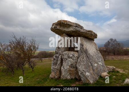 Monument mégalithique, dolmen de Salvatierra. Alava, Espagne. Banque D'Images