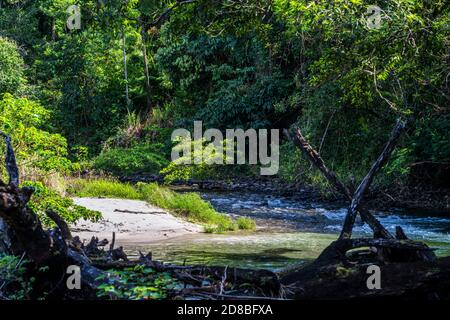 Babinda Boulders près de Cairns, à l'extrême nord du Queensland, en Australie Banque D'Images