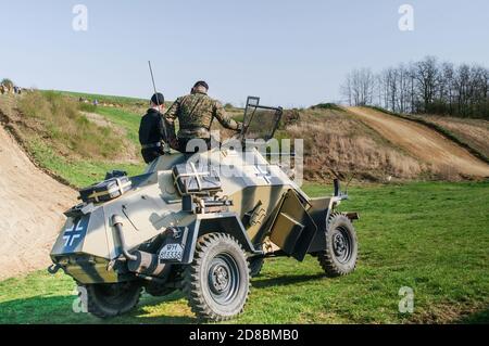 Glogow, Pologne 7 avril 2019 - reconstruction de la bataille de La deuxième Guerre mondiale, mise en scène du 74e anniversaire de la Lutte pour Glogow à partir de 1945 Banque D'Images