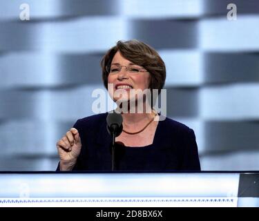 Philadelphie, Pennsylvanie, États-Unis, 26 juillet 2016États-Unis le sénateur Amy Klobuchar (D-MN) s'adresse au crédit de la convention de nomination nationale démocratique : Mark Reinstein / MediaPunch Banque D'Images