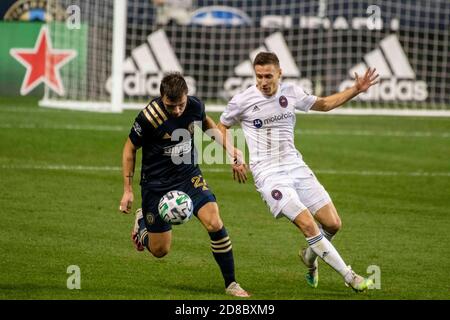 Chester, Pennsylvanie, États-Unis. 28 octobre 2020. 28 octobre 2020 - le défenseur de l'Union des États-Unis et de Philadelphie KAI WAGNER (27) en action contre le PRZEMYSLAW FRANKOWSKI de Chicago Fire (11) pendant le match au stade Subaru à Chester PA Credit: Ricky Fitchett/ZUMA Wire/Alay Live News Banque D'Images