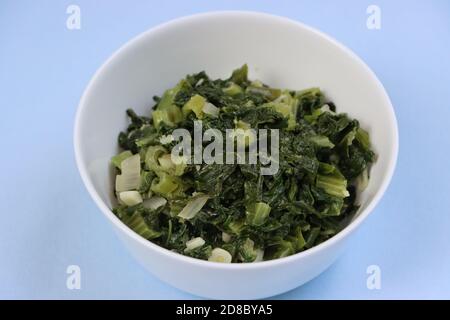 Rayo ko saag frite, sautés moutarde vert, Sikkim ou népali curry Banque D'Images