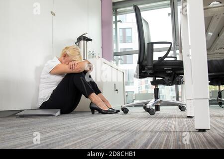 Hambourg, Allemagne. 29 août 2019. Sur le thème Service Rapport du 29 octobre 2020: «même les avertissements fréquents peuvent se sentir comme l'intimidation pour les employés à long terme. Credit: Christin Klose/dpa-tmn/dpa/Alay Live News Banque D'Images