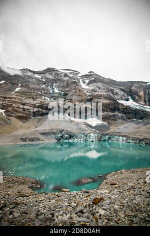 Griesslisee près du col de Klausen, canton de Glaris, Suisse, Europe. Banque D'Images