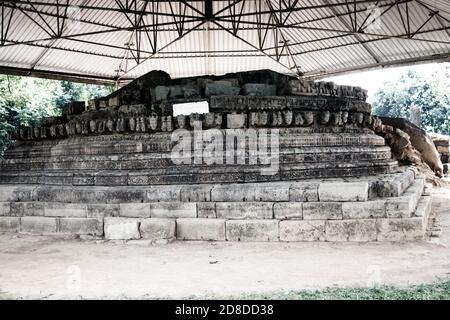 Ruines de Deopahar, le site archéologique de Deopahar est situé à Numaligarh, district de Golaghhat, Assam Banque D'Images