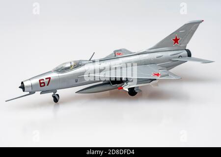 Grenouille 1/72 solde MIG 21 modèle de chasse russe à lit de poisson Banque D'Images