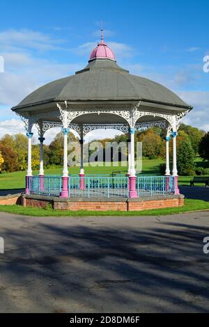 Royaume-Uni, Yorkshire du Sud, Barnsley, kiosque à musique Locke Park