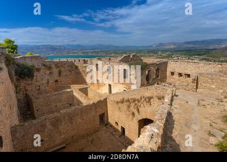 Ruines de la forteresse de Palamidi, Acronauplia, Nafplio, Péloponnèse, Grèce. C'était la capitale de la première République hellénique et du Royaume du GRE Banque D'Images