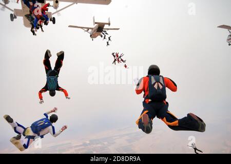 Formation de groupe d'équipe de parachutisme Banque D'Images