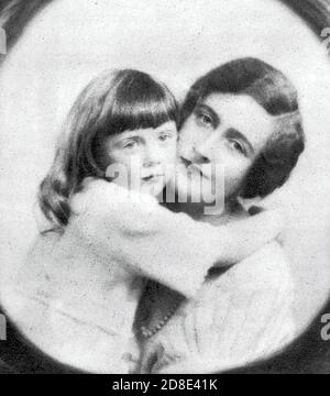AGATHA CHRISTIE (1890-1976) romancière anglaise avec son seul enfant, fille Rosalind Margaret Clarissa par son mari Archibald, vers 1925 Banque D'Images