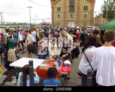 Le marché aux puces Spikeri Block, situé entre les rues Maskavas, Turgeneva et Krasta Banque D'Images