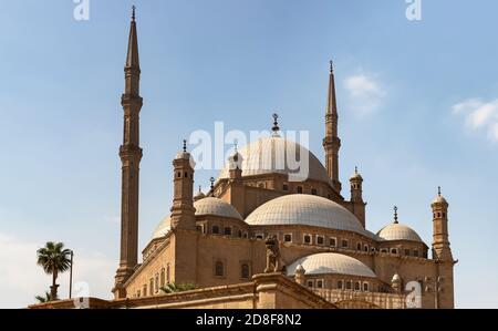 La Grande Mosquée de Mohammed Ali Pasha ou Mosquée d'Albâtre situé sur le sommet de la citadelle, cette mosquée, avec sa silhouette animée d'une Banque D'Images