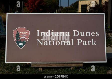 Dune Acres, États-Unis: 10 octobre 2020: Indiana Dunes National Park Sign à l'extérieur du centre des visiteurs Banque D'Images