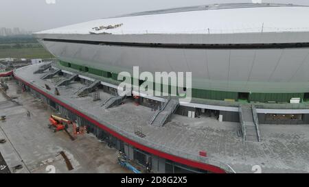 Vue aérienne du stade de football de Pudong où se tiendra le championnat du monde de la Ligue des légendes à Shanghai, en Chine, le 18 septembre 2020. Banque D'Images