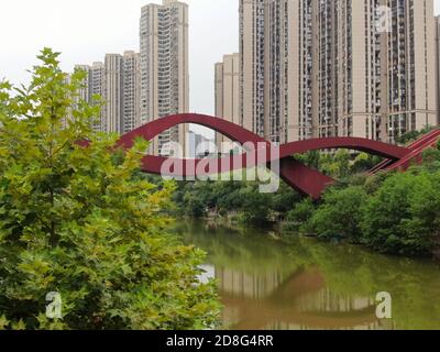 Vue aérienne du pont chinois en forme de nœud dans la ville de Changsha, province du Hunan au centre de la Chine, 18 septembre 2020. Banque D'Images