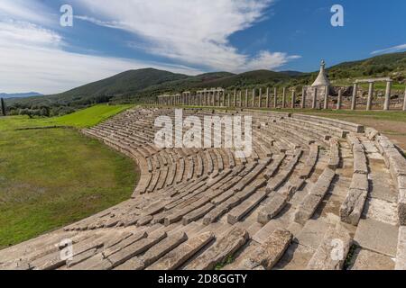 Ruines du stade dans l'ancien site archéologique de Messène, Péloponnèse, Grèce. Une des villes anciennes les mieux préservées de Grèce avec r visible Banque D'Images