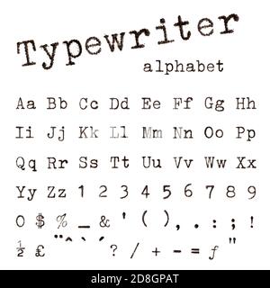 Alphabet et chiffres de la machine à écrire isolés sur fond blanc Banque D'Images