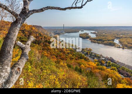 Vue panoramique sur le Mississippi en automne Banque D'Images