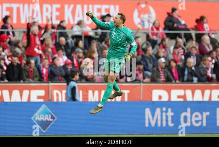 Cologne, Allemagne. 18 mars 2020. Firo: 16.02.2020, football, 1er Bundesliga, saison 2019/2020, 1er FC Cologne - FC Bayern Munich 1: 4 goalwart Manuel NEUER, Bayern, jubilation | usage dans le monde crédit: dpa/Alay Live News Banque D'Images