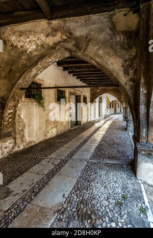 Italie Vénétie Vittorio Veneto - Serravalle - arcade Banque D'Images