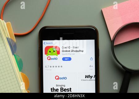 New York, Etats-Unis - 26 octobre 2020 : logo de l'application mobile du meilleur achat en ligne Qoo10 sur l'écran du téléphone, illustration éditoriale Banque D'Images