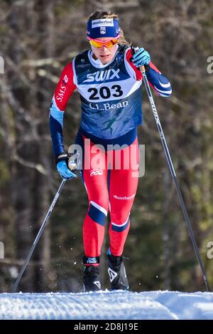 Jessie Diggins, médaillée d'or olympique, ski classique lors de la finale du Super Tour américain 2018, Craftsbury, Vermont, Outdoor Center, États-Unis. Banque D'Images