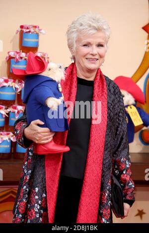 LONDRES, ROYAUME-UNI - 05 novembre 2017 : Julie Walters participe à la première mondiale « Paddington 2 » au BFI Southbank le 5 novembre 2017 à Londres, en Angleterre Banque D'Images