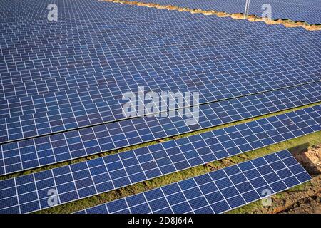 Ferme solaire de 30 acres à mansfield, dans le Nottinghamshire, en Angleterre Banque D'Images