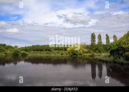 Étang romantique dans la campagne de la vallée de la Loire - près de Langeais - France Banque D'Images