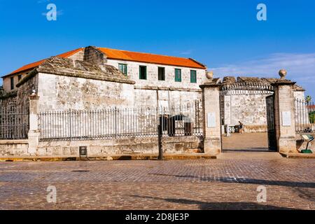 Castillo de la Real Fuerza est un fort bastion sur le côté ouest du port à la Havane, Cuba, situé à l'arrière de l'entrée, et bordant la Plaza d Banque D'Images