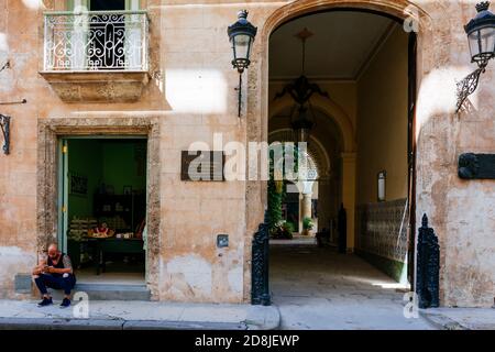 Créée dans une ancienne demeure coloniale construite de 1806 à 1817, la Casa-Museo del Libertador Simón Bolívar se consacre à l'honneur du « Grand Libérateur » Banque D'Images